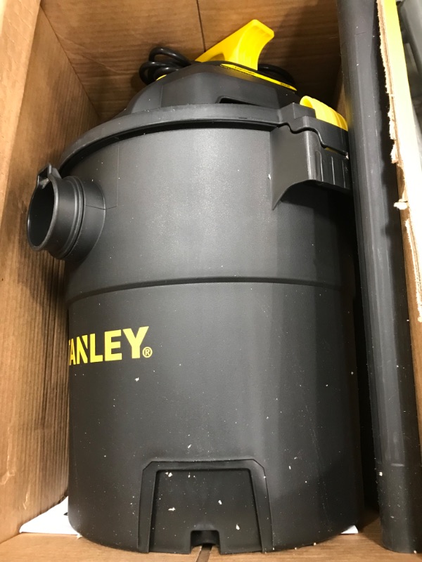 Photo 4 of ***NOT FUNCTIONAL/SOLD FOR PARTS***
Stanley - SL18116P Wet/Dry Vacuum, 6 Gallon, 4 Horsepower Black Black, Yellow 6 Gallon, 4.0 HP AC Wet/Dry Vacuum