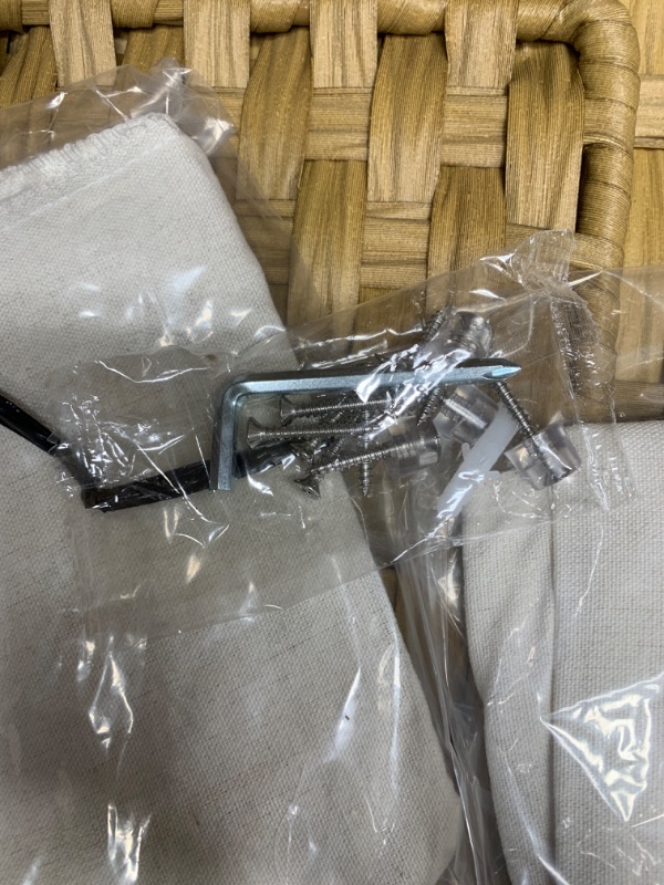 Photo 1 of Used *** Greenstell Laundry Hamper with Lid, 60L Clothes Hamper with 2 Removable Liner Bags & 2 Mesh Laundry Bags, Handwoven Synthetic Rattan Laundry Basket for Clothes, Toys in Bathroom, Bedroom Natural 13.4 x 13.4 x 21.7 inches Natural