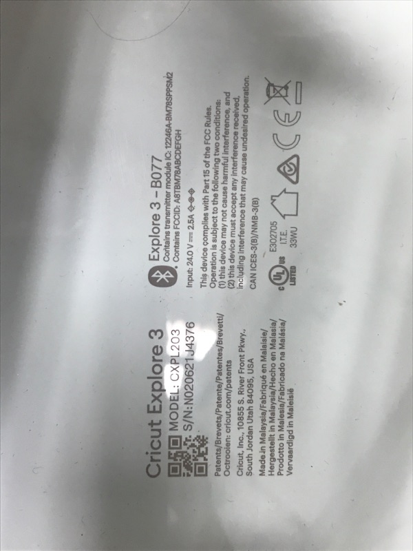 Photo 1 of **SEE NOTES**
Cricut Explore 3 Ultimate Bundle - with Basic Tool Set - Transfer Tape- 2 Rolls Smart Iron On (1 Roll Black and 1 Roll White) and 1 Roll Smart Vinyl (Black) Cricut Explore 3 - Ultimate Bundle