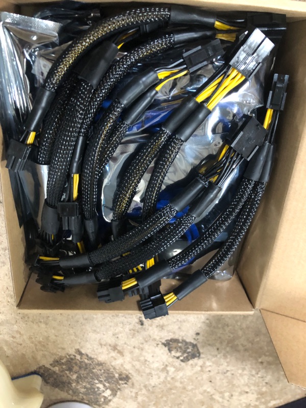 Photo 2 of 12 Pieces PCI-e Riser Express Cable Set 1X to 16X GPU Riser Adapter Extension Cable USB 3.0 and VGA 8 Pin Female to Dual 8 Pin Male Splitter Braided Sleeved Cable for Mining Powered Riser Adapter Card