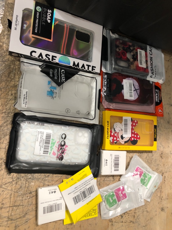 Photo 1 of miscellaneous bundle of assorted phone cases and other electrical goods