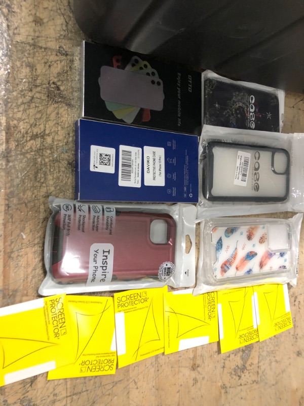 Photo 1 of miscellaneous bundle of assorted phone cases and other electrical goods