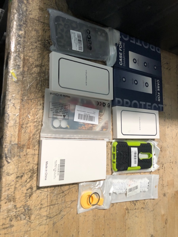 Photo 1 of miscellaneous bundle of assorted phone cases and electrical goods