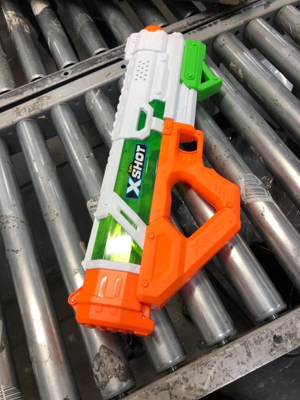 Photo 2 of DAMAGED TRIGGER DOES NOT CLICK*
X-Shot Fast-Fill Epic Water Blaster by ZURU, Watergun for Summer, XShot Water Toys, Squirt Gun Soaker (Fills with Water in just 1 Second!) Big Water Toy for Children, Boys, Teen, Men (Large) Large Orange