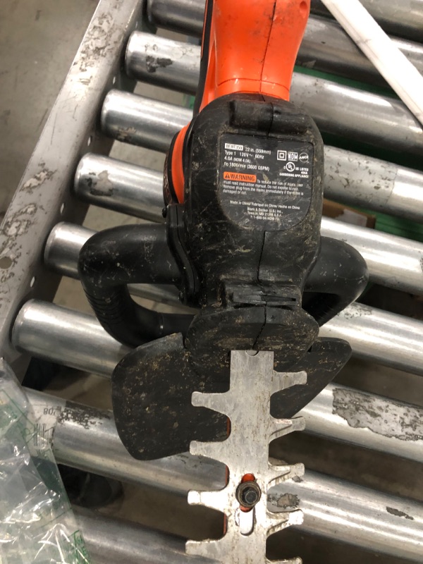 Photo 1 of **USED - NO BATTERY**
BLACK+DECKER Hedge Trimmer, 22-Inch 