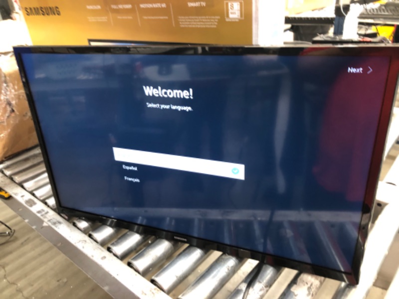 Photo 3 of SAMSUNG 32-inch Class LED Smart FHD TV 1080P (UN32N5300AFXZA, 2018 Model)