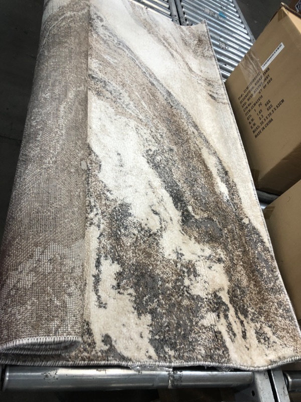 Photo 2 of **USED**
LUXE WEAVERS Rug –Grey / 5’ x 7’ 