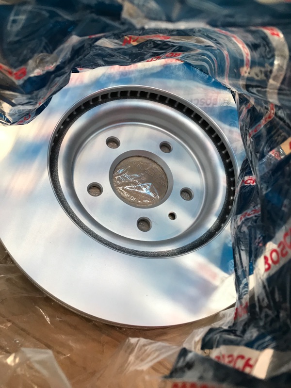 Photo 1 of BOSCH 20011511 QuietCast Premium Disc Brake Rotor - Compatible With Select Ford Explorer, Flex, Taurus; Lincoln MKS, MKT; FRONT; 1 PACK QuietCast Premium Rotor Front 20011511