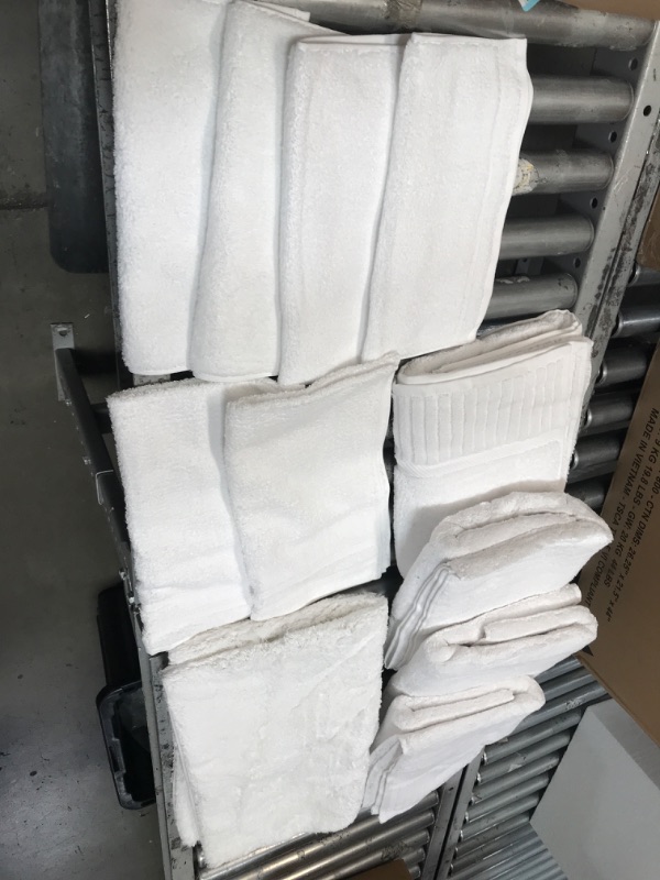 Photo 1 of 11-piece bathroom towel set (hand towels, mat)