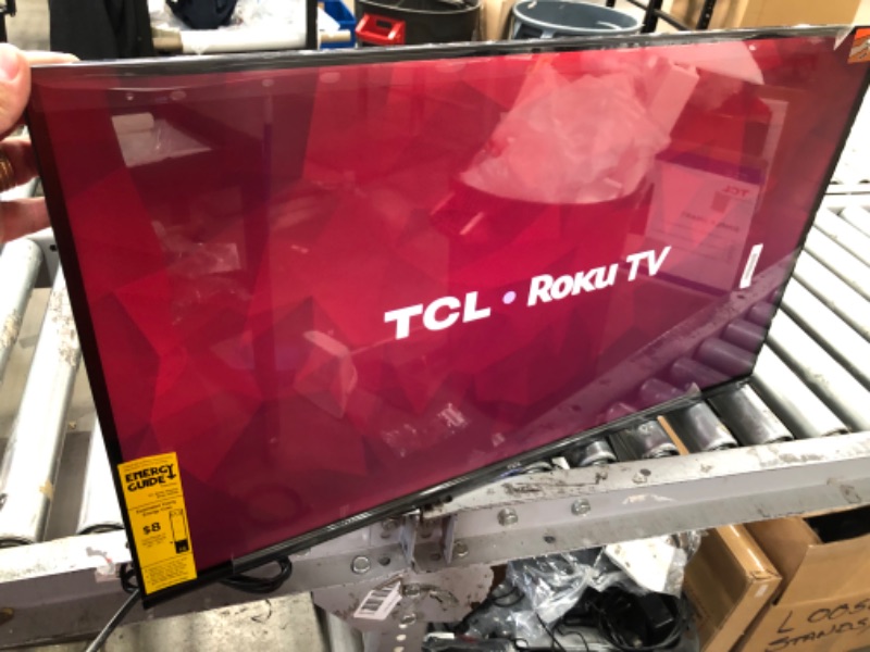 Photo 5 of TCL 32" Class 3-Series Full HD 1080p LED Smart Roku TV - 32S359