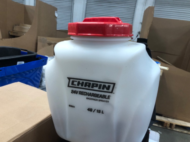 Photo 4 of **used item**
Chapin 63924 4-Gallon 24-volt Extended Spray Time Battery Backpack Sprayer 