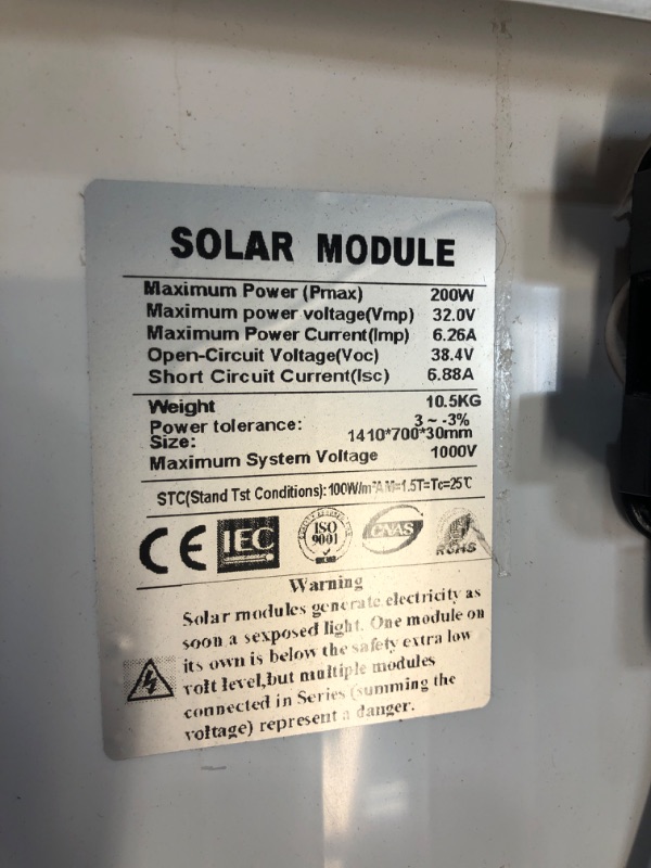 Photo 3 of **MINOR DAMAGE* WERCHTAY 200 Watt Solar Panel 9BB Monocrystalline Cell, High-Efficiency Module PV Power Charger 12V Solar Panels for Homes Camping RV Battery Boat Caravan and Other Off-Grid Applications 200W single solar panel