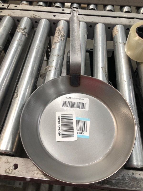 Photo 1 of 10 INCH METAL PAN 