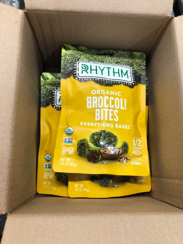 Photo 2 of **BUNDLE OF 4/Factory Sealed**   Rhythm Superfoods Crunchy Broccoli Bites, Everything Bagel Seasoning, Organic & Non-GMO, 1.4 Oz, Vegan/Gluten-Free Vegetable Superfood Snacks. Expiration Date: 12/21/2023