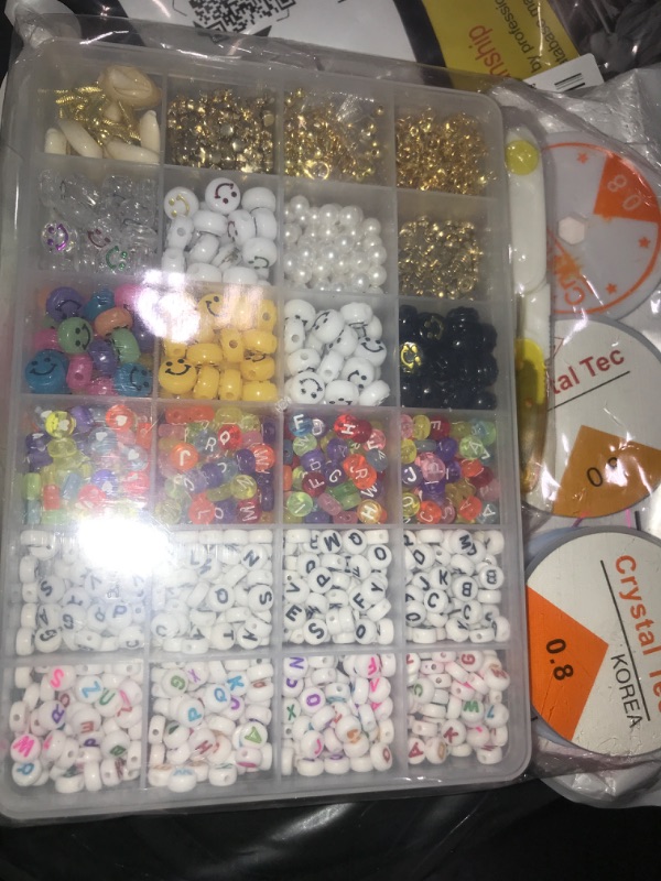 Photo 1 of 300pc bracelet kit  