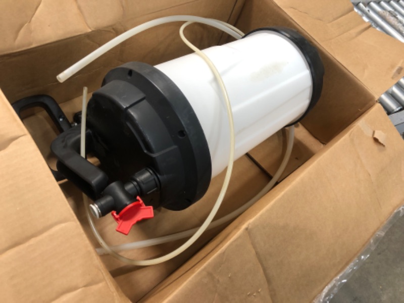 Photo 2 of **USED**  Performance Tool W54171 Manual Vacuum Extraction Pump for Oil, Transmission fluid, gear oil, coolant and power steering fluid 8-Liter Oil Vacuum Extractor Pump