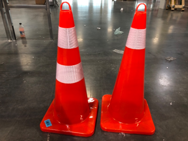 Photo 3 of BATTIFE 28 inch Traffic Safety Cones 2 pcs with Reflective Collars