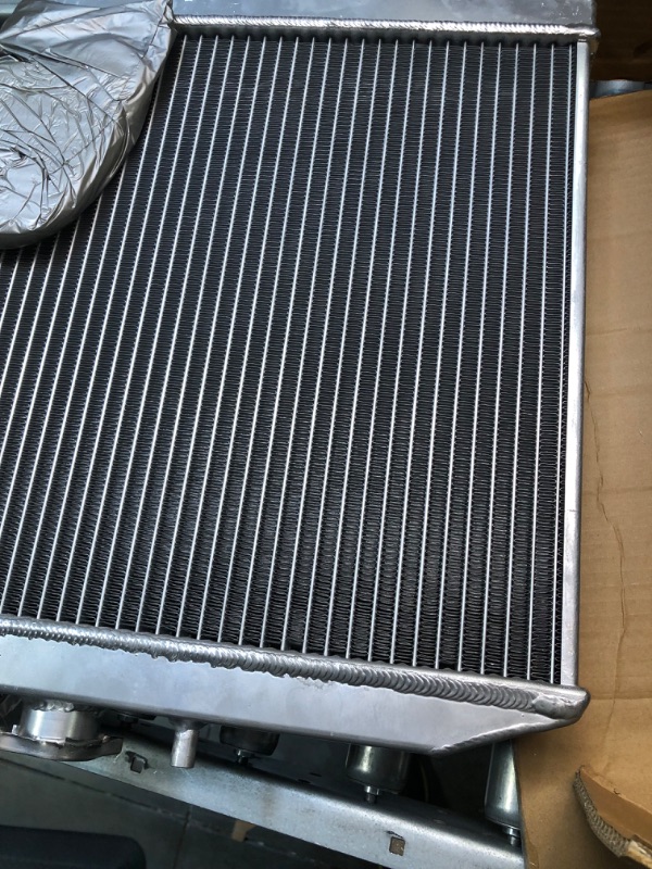 Photo 4 of DNA Motoring RA-HC92-42-2 Compatible with Honda D15/16/B18 1.5L/1.6L/1.8L I4 MT 2-Row Dual/Double Core T-6061 Aluminum Radiator