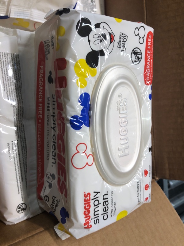 Photo 1 of Baby Wipes, Unscented, Huggies Simply Clean Fragrance-Free Baby Diaper Wipes, 11 Flip Lid Packs (704 Wipes Total)