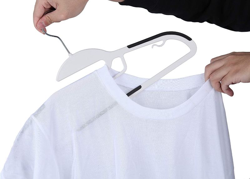 Photo 1 of HEAVY DUTY 10Pack Plastic Hangers