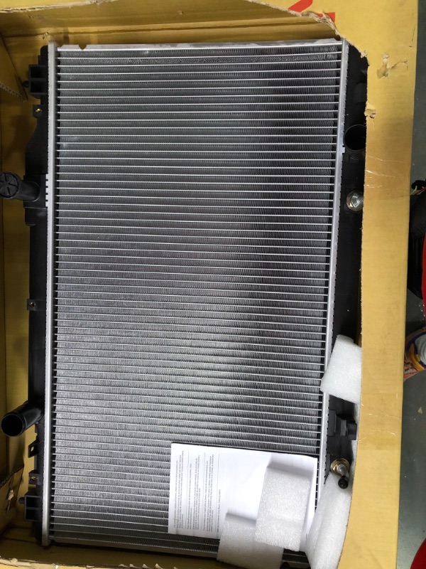 Photo 2 of Denso 221-0506 Radiator