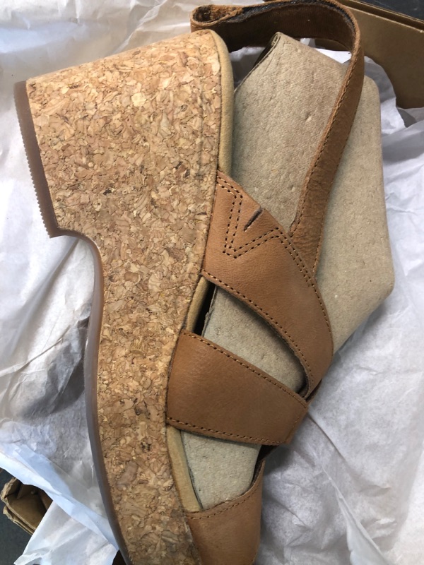 Photo 2 of Clarks Women's Giselle Beach Wedge Sandal 8 Tan Leather