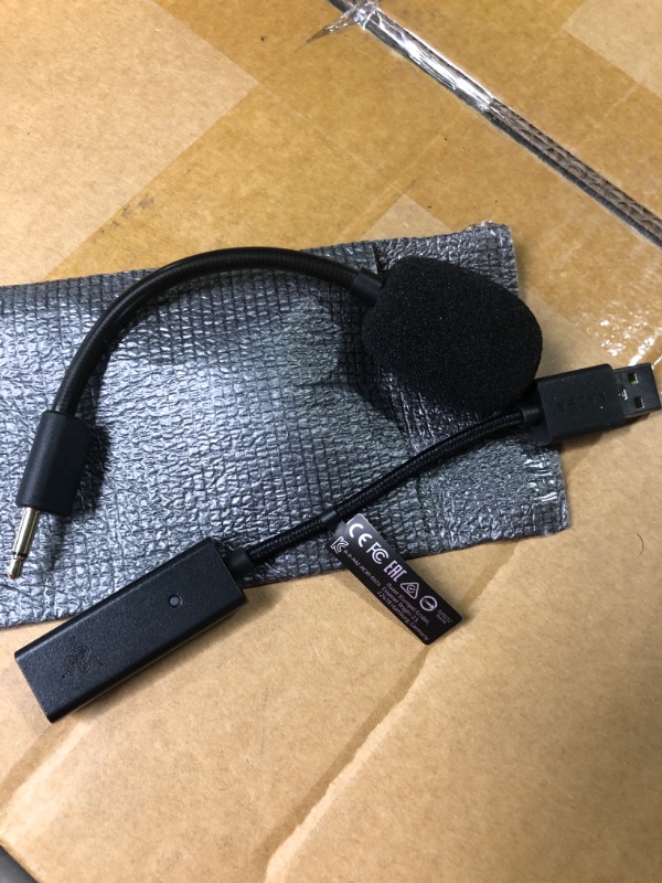 Photo 1 of Razer BlackShark V2 Gaming Headset: THX 7.1 Spatial Surround Sound - 50mm Drivers - Detachable Mic - PC, PS4, PS5, Switch, Xbox One, Xbox Series X & S, Mobile - 3.5 mm Audio Jack & USB DAC - Black Classic Black