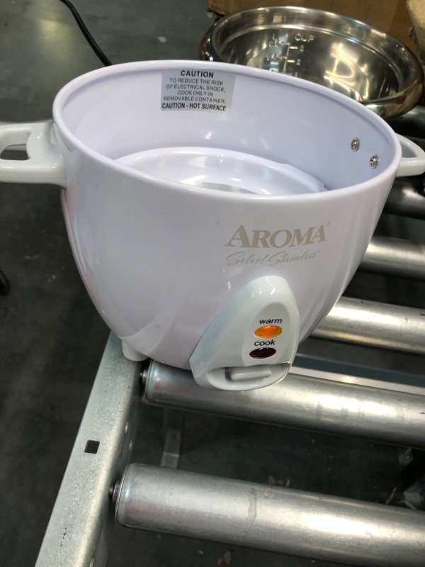 Photo 4 of Aroma Housewares Select Stainless Rice Cooker & Warmer, 6-Cup(cooked) / 1.2Qt, ARC-753SG, White & Select Stainless Rice Cooker & Warmer, 6-Cup(cooked)/ 1.2Qt, ARC-753SGB, Black 6-Cup(cooked) / 1.2Qt. Rice Cooker + Rice Cooker