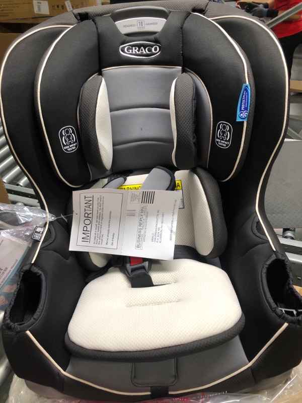 Photo 2 of Graco Extend2Fit Convertible Car Seat, Ride Rear Facing Longer with Extend2Fit, Gotham