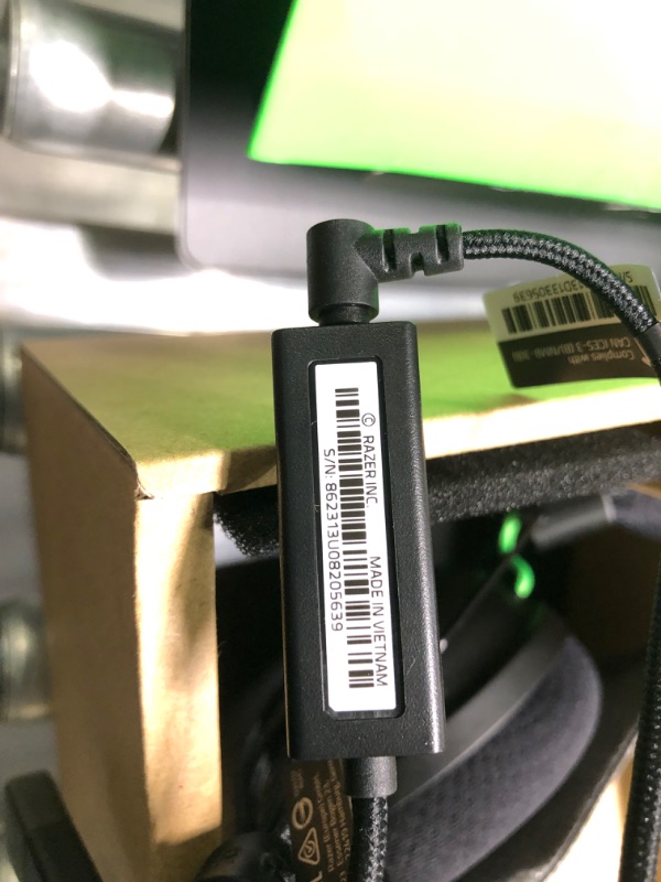 Photo 5 of Razer BlackShark V2 Gaming Headset: THX 7.1 Spatial Surround Sound - 50mm Drivers - Detachable Mic - PC, PS4, PS5, Switch, Xbox One, Xbox Series X & S, Mobile - 3.5 mm Audio Jack & USB DAC - Black Classic Black