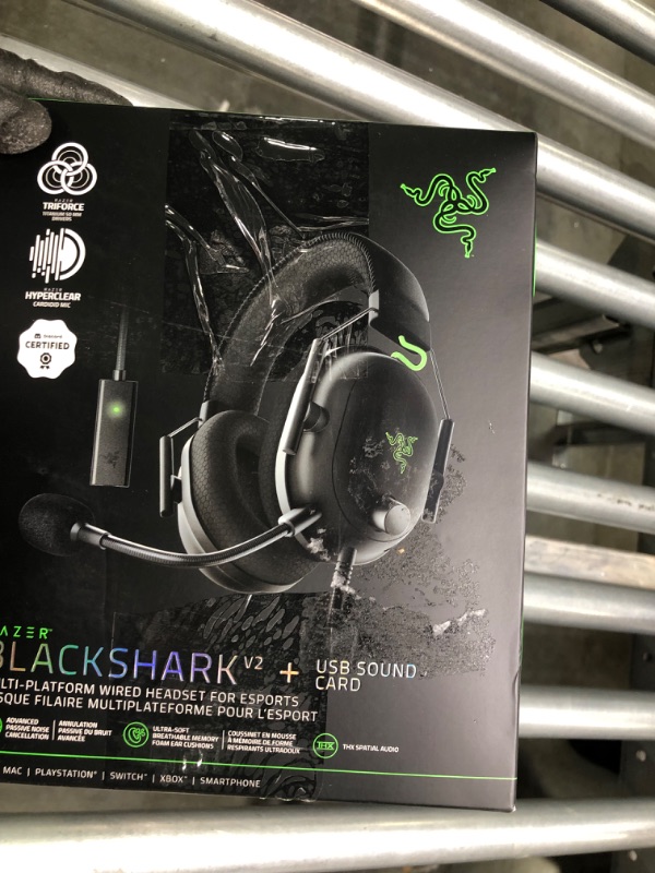 Photo 3 of Razer BlackShark V2 Gaming Headset: THX 7.1 Spatial Surround Sound - 50mm Drivers - Detachable Mic - PC, PS4, PS5, Switch, Xbox One, Xbox Series X & S, Mobile - 3.5 mm Audio Jack & USB DAC - Black Classic Black
