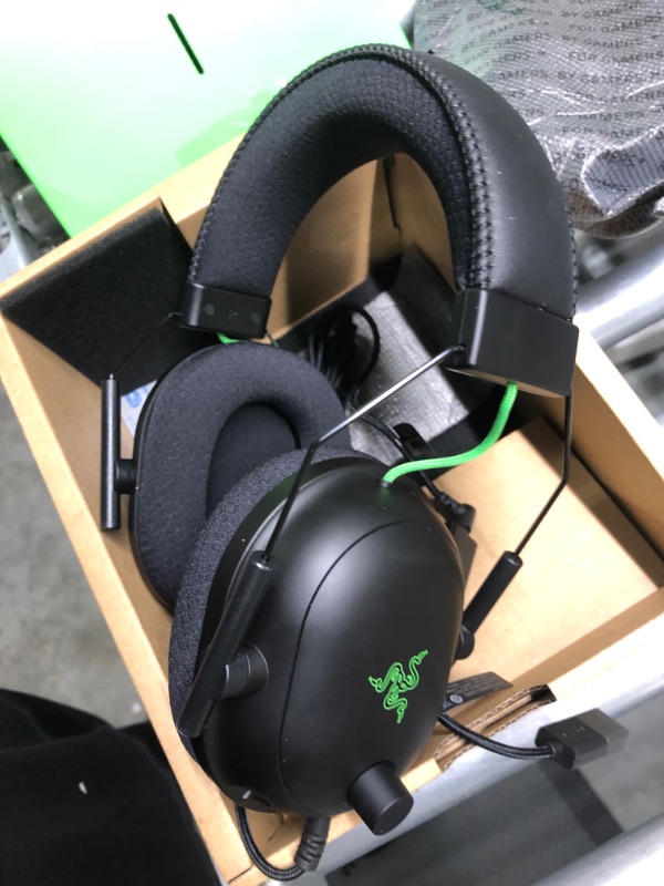 Photo 2 of Razer BlackShark V2 Gaming Headset: THX 7.1 Spatial Surround Sound - 50mm Drivers - Detachable Mic - PC, PS4, PS5, Switch, Xbox One, Xbox Series X & S, Mobile - 3.5 mm Audio Jack & USB DAC - Black Classic Black