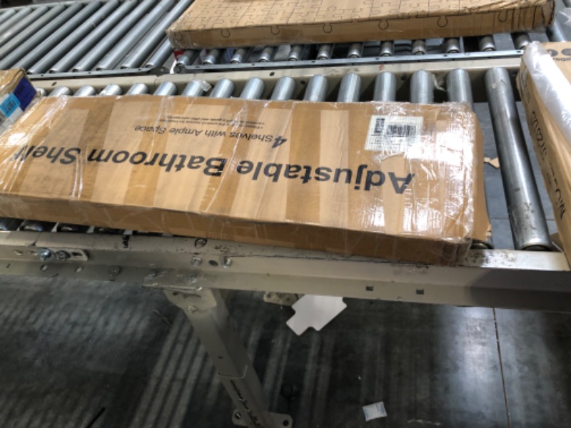 Photo 2 of (6 Pack) Barrina LED T5 Integrated Single Fixture, 4FT, 2200lm, 6500K (Super Bright White), 20W, Utility LED Shop Light, Ceiling and Under Cabinet Light, Corded Electric with ON/OFF Switch, ETL Listed**NEW LABELED AS USED DUE TO MISSING 1 LED LIGHT**
