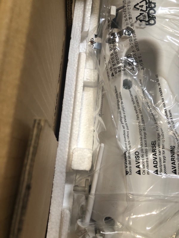 Photo 1 of Brother HC1850 Computerized Sewing and Quilting Machine and Brother SA156 Top Load Bobbins, 2 packs of 10 (20 total)
**BRAND NEW IN BOX STILL WRAPPED IN FACTORY PACKAGING**