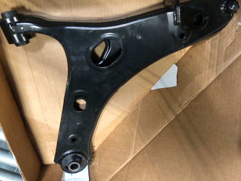 Photo 1 of MOOG RK622856 Control Arm and Ball Joint Assembly