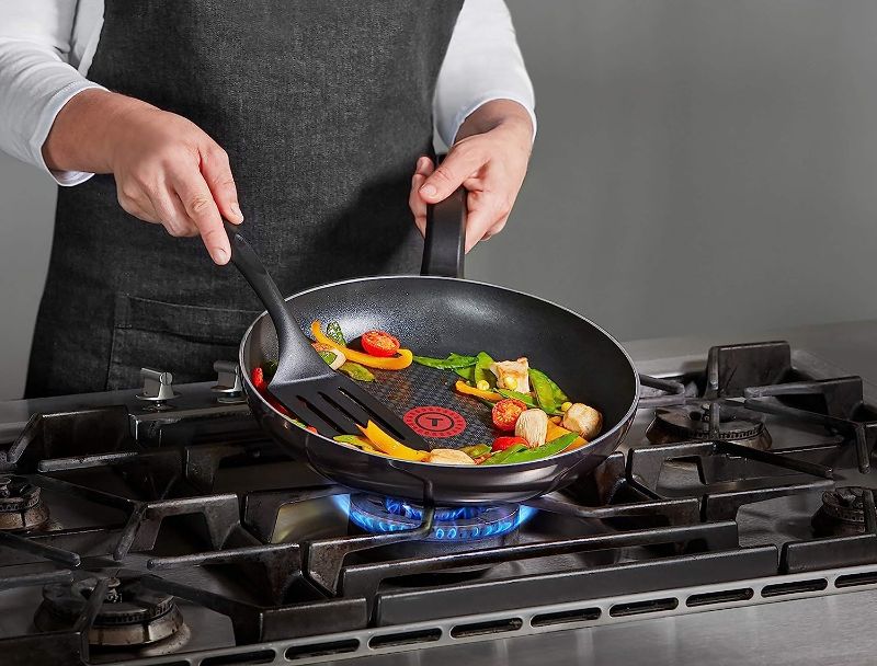 Photo 1 of Tefal Resist D51606 Frying Pan 28 cm Non-Stick Coating Thermo-Spot Aluminium Black