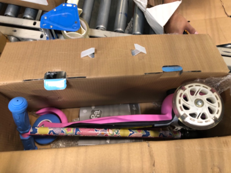 Photo 3 of Self Balancing Kick Scooter - Extra Wide Deck, 3 Wheel Platform, Foot Activated Brake, 75 Lbs Limit, Kids & Toddlers, Girls Or Boys, Ages 3 and Up Peppa Pig