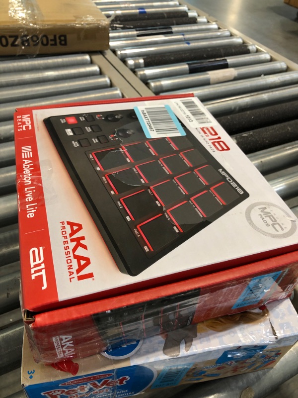 Photo 5 of Akai MPD218 Playable Pad Controller