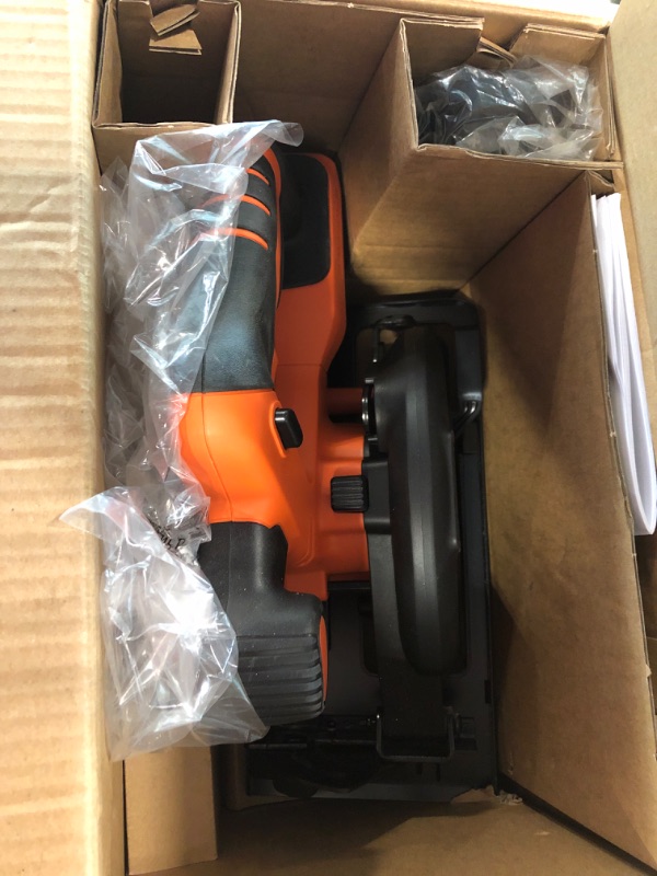 Photo 1 of BLACK+DECKER 20V MAX 5-1/2-Inch Cordless Circular Saw ()