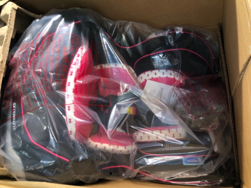 Photo 1 of Graco - Extend2Fit Convertible Car Seat, Kenzie