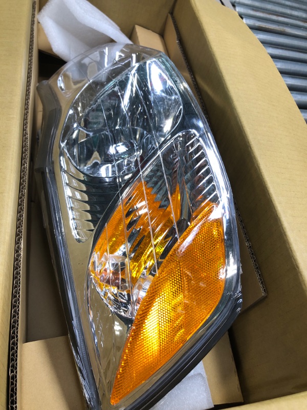 Photo 4 of Dorman 1590841 Passenger Side Headlight Assembly Compatible with Select Toyota Models