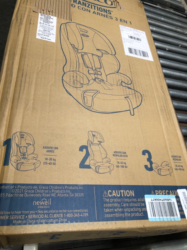 Photo 2 of Graco Tranzitions 3 in 1 Harness Booster Seat, Proof Tranzitions Black