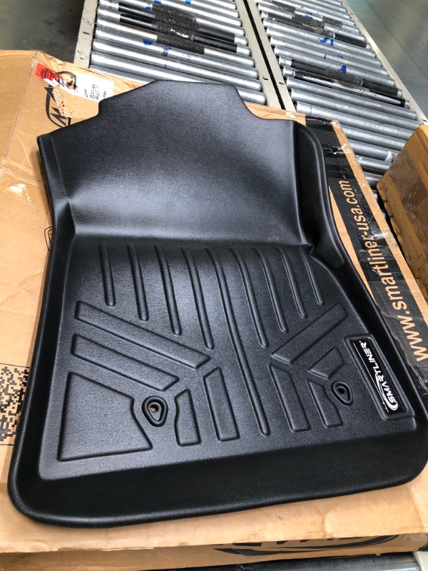 Photo 2 of SMARTLINER Custom Fit Floor Mats 2 Row Liner Set Black Compatible with 2017-2022 Honda CR-V