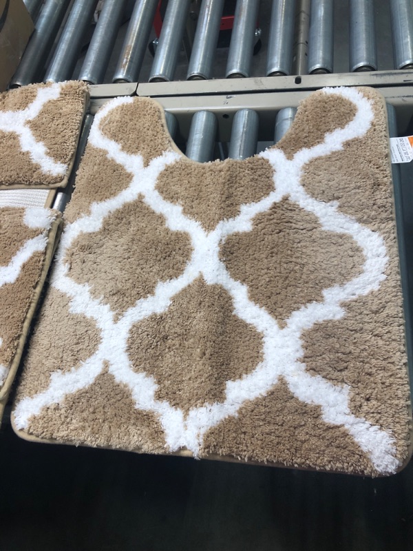 Photo 1 of bathroom floor mats