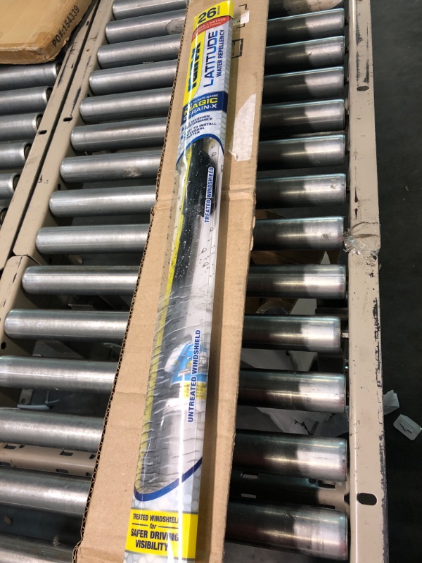 Photo 1 of Rain-X 5079281-2 Latitude 2-In-1 Water Repellent Wiper Blades, 26 Inch Windshield Wipers (Pack Of 1), Automotive Replacement Windshield Wiper Blades With Patented Rain-X Water Repellency Formula 26" Single Wiper Blades