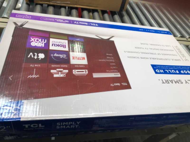 Photo 2 of TCL 32" Class 3-Series Full HD 1080p LED Smart Roku TV - 32S359