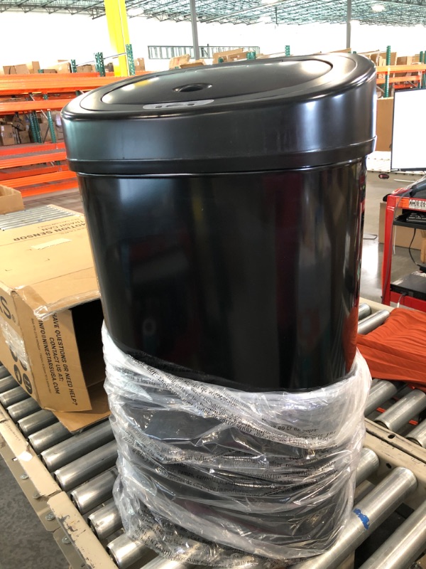 Photo 3 of *****The lid will not close properly*******NINESTARS DZT-50-9BK Automatic Touchless Infrared Motion Sensor Trash Can, 13 Gal 50L, Black Steel Base (Oval, Black Lid)