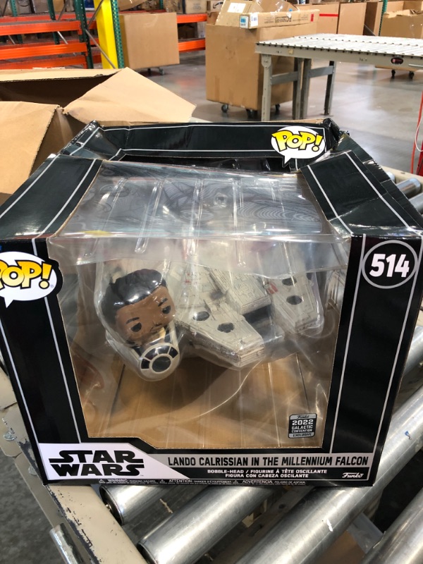 Photo 3 of Funko Pop! Ride Super Deluxe: Star Wars - Lando Calrissian in The Millenium Falcon (Shared Galactic Convention, Amazon Exclusive), Multicolor