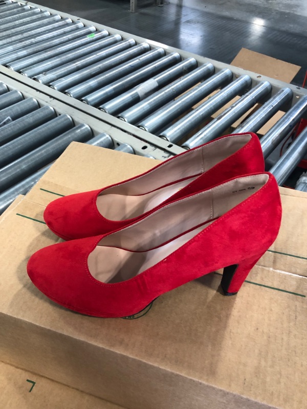 Photo 3 of WuORWu Women's Pointed Toe Heel Pumps red size 10