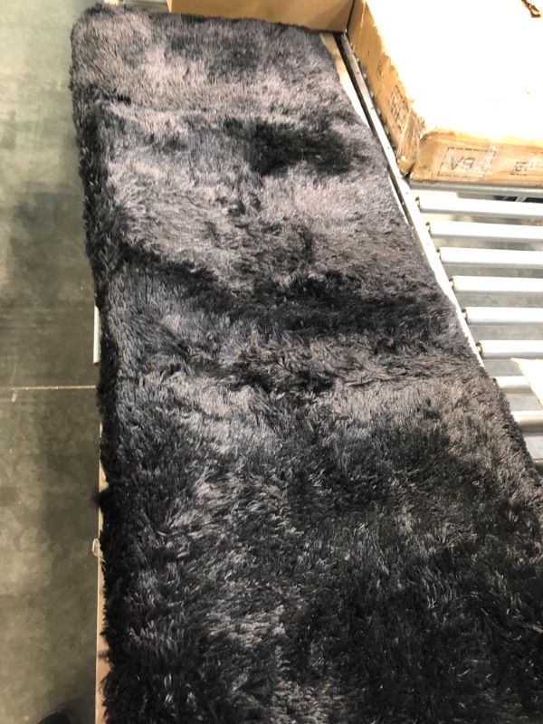 Photo 2 of YQQRIGRO 5x7 Feet Rugs for Bedroom, Black Super Soft Shaggy Rugs Fluffy Carpets, Indoor Modern Plush Area Rugs for Living Room Dorm Kids Room, Fuzzy Non-Slip Rugs for Kids Boys Girls 5x7FEET Black